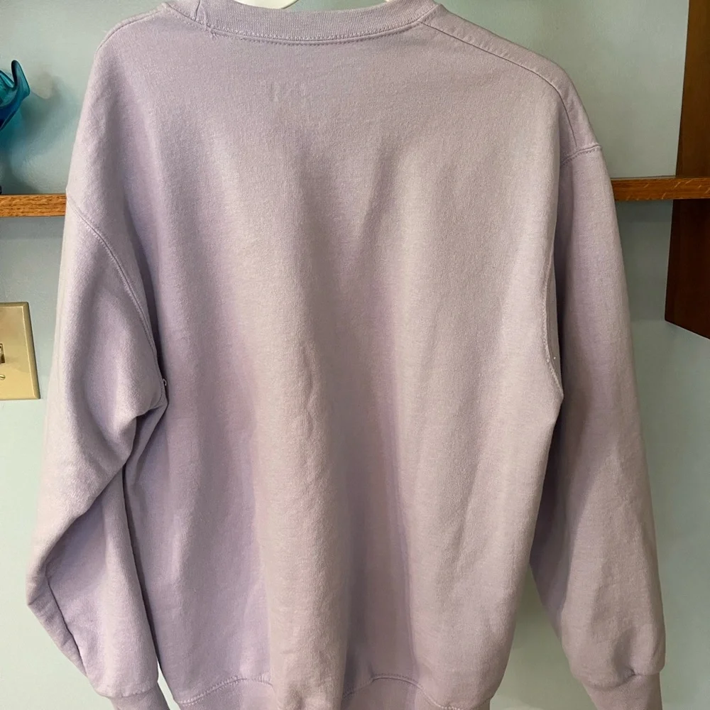 Beautiful Lavender Myrtle Beach Top! . Size L - Picture 3 of 4